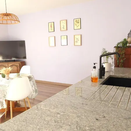 Occitane - T2 Renove דירה *